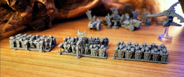 Dwarven Lords - Full Heavy Warrior Regiment 2 (wings banner)
